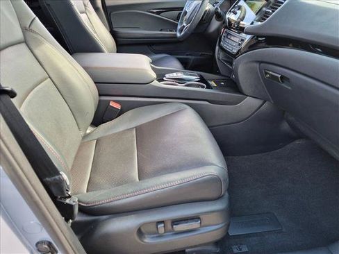 Used 2024 Honda Passport Black Edition image 21