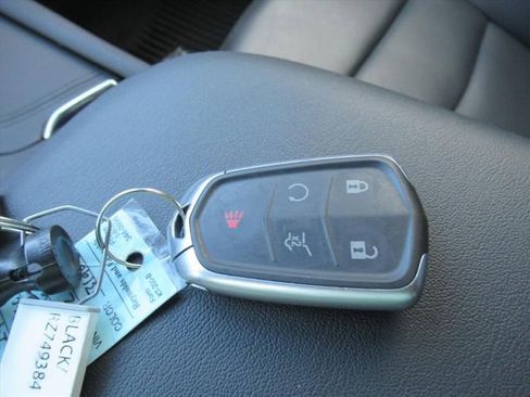 Certified 2024 Cadillac XT6 Sport w/ Technology Package image 35