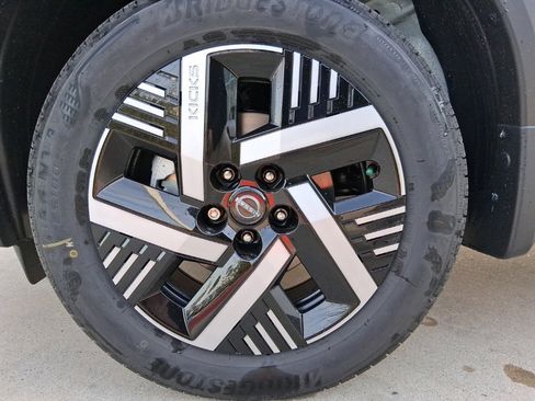 New 2026 Nissan Kicks SV image 26