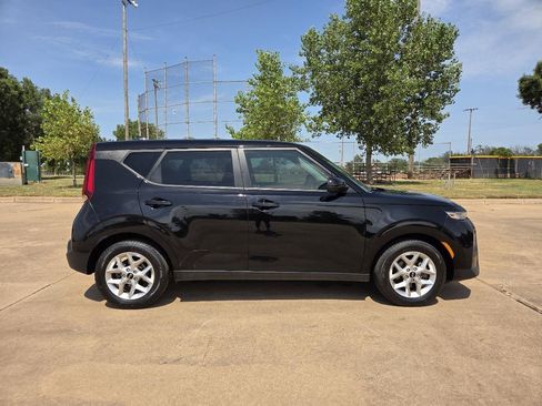 Used 2020 Kia Soul S FWD image 22