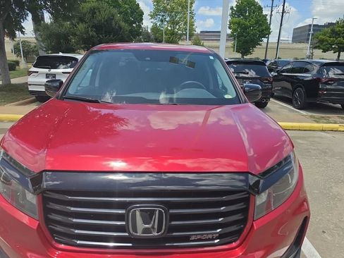Used 2023 Honda Ridgeline Sport image 2