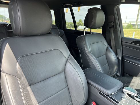 Used 2017 Mercedes-Benz GLS 550 4MATIC image 35