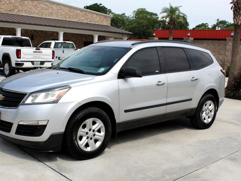 Used 2014 Chevrolet Traverse LS image 6