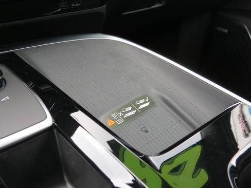 New 2026 Buick Enclave Preferred w/ LPO, Floor Liner Package image 23