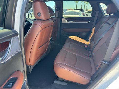 Used 2022 Cadillac XT5 Premium Luxury w/ Technology Package FWD image 17