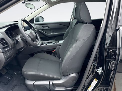Used 2025 Nissan Rogue S AWD/4WD image 11
