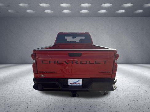 Used 2025 Chevrolet Silverado 2500 Custom w/ Custom Value Package AWD/4WD image 17