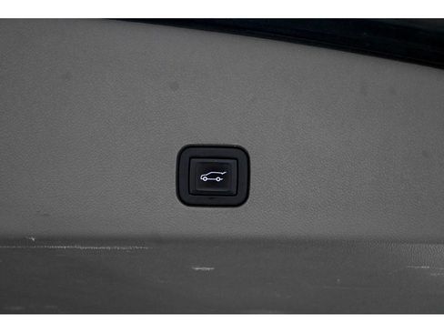 Used 2022 Cadillac XT6 Premium Luxury w/ Technology Package image 62