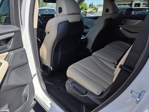 New 2026 Acura MDX SH-AWD image 11