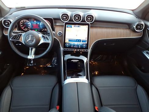 Certified 2025 Mercedes-Benz GLC 350e 4MATIC image 4
