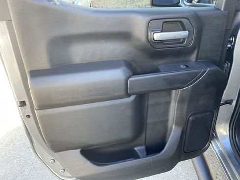 Used 2021 Chevrolet Silverado 1500 Custom image 12