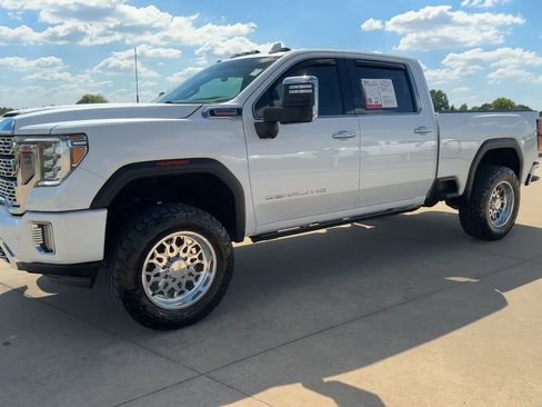Used 2022 GMC Sierra 3500 Denali w/ Technology Package image 3