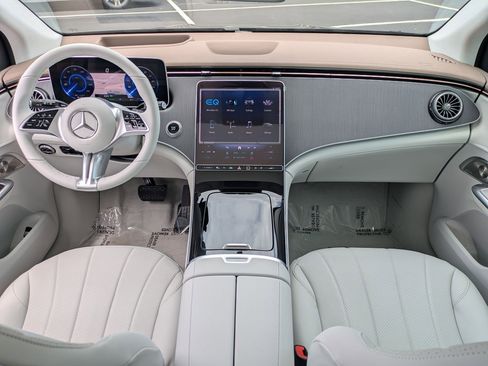 New 2026 Mercedes-Benz EQE 320 4MATIC SUV image 29