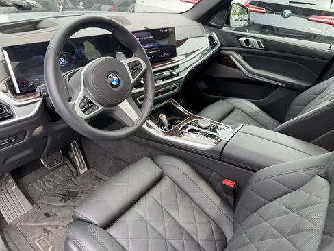 Used 2026 BMW X5 xDrive40i w/ M Sport Package AWD/4WD image 11