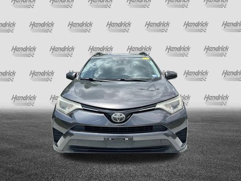 Used 2017 Toyota RAV4 LE FWD image 3