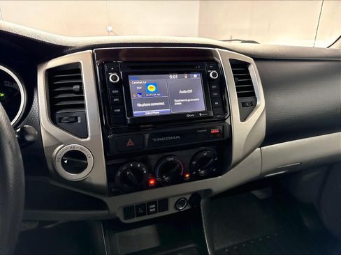 Used 2015 Toyota Tacoma 4x4 Double Cab w/ TRD Off-Road Package image 9