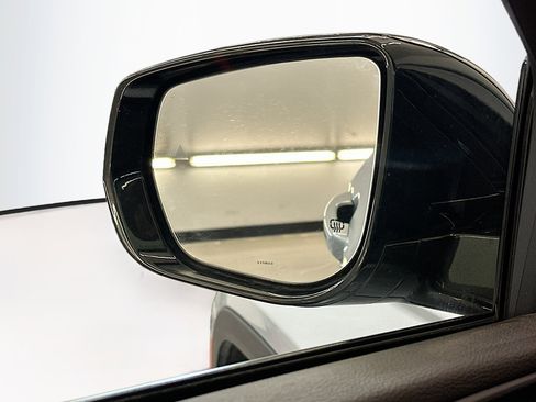 Used 2024 Jeep Grand Cherokee L Laredo image 16