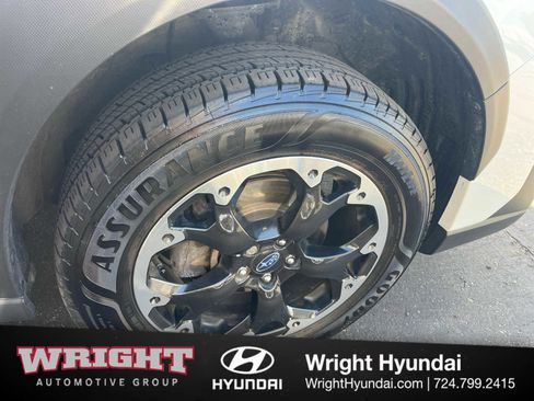 Used 2022 Subaru Crosstrek 2.0i Premium AWD/4WD image 16