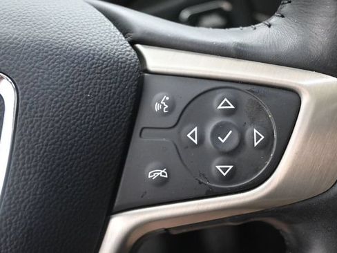 Used 2019 GMC Acadia Denali w/ Technology Package FWD image 34
