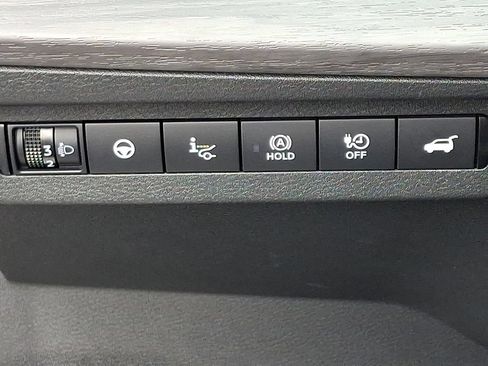 Certified 2024 Nissan Ariya AWD image 25