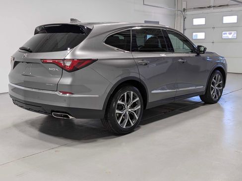 Used 2023 Acura MDX SH-AWD w/ Technology Package image 8