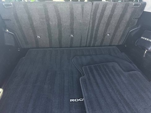 Used 2025 Nissan Rogue SV FWD image 33