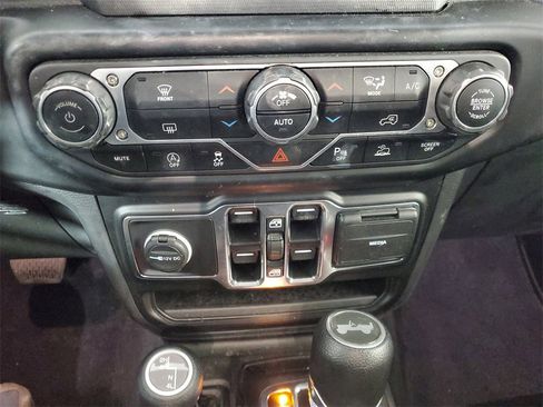 Used 2021 Jeep Wrangler Unlimited Sport image 21