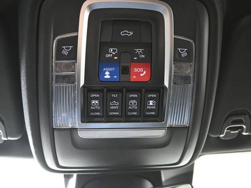 Used 2020 RAM 1500 Limited AWD/4WD image 35