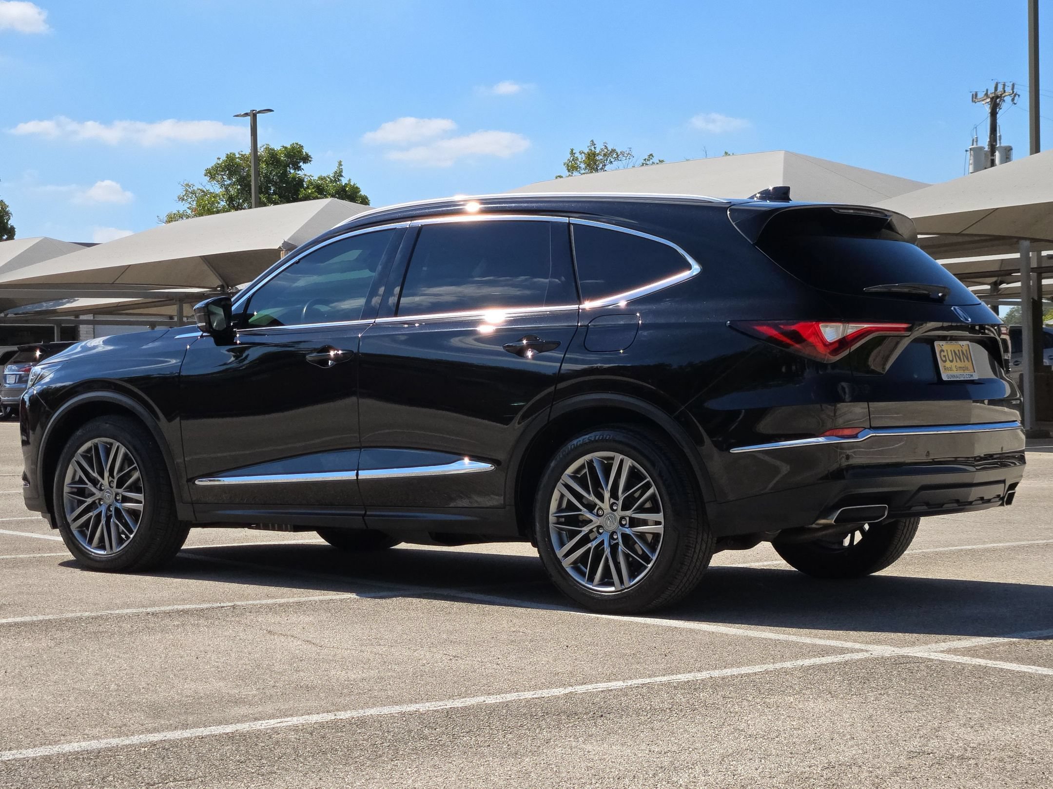 Used 2024 Acura MDX w/ Advance Package AWD/4WD image 5