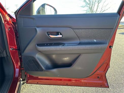 New 2026 Nissan Kicks SV w/ SV Premium Package image 8