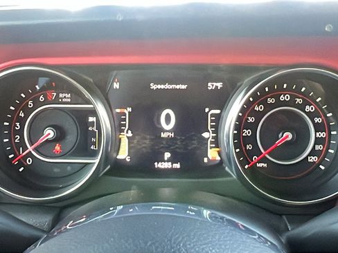 Used 2021 Jeep Gladiator Rubicon w/ LED Lighting Group image 34