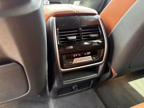 Used 2022 BMW X5 xDrive45e w/ M Sport Package AWD/4WD image 16