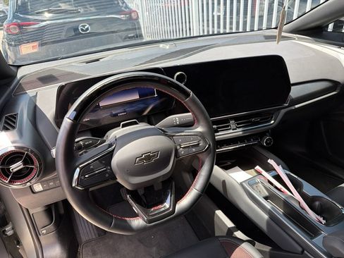 Used 2024 Chevrolet Equinox EV RS FWD image 13