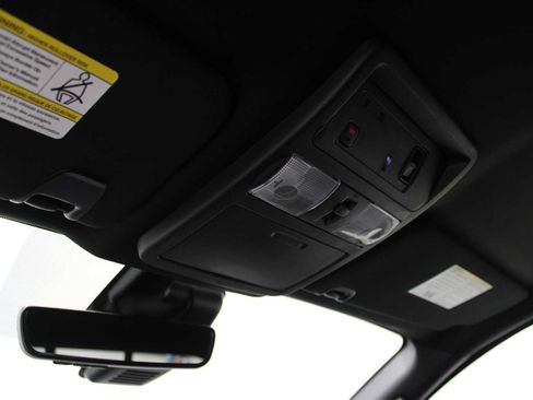 Used 2023 Nissan Titan PRO-4X w/ Pro-4x Convenience Package AWD/4WD image 24