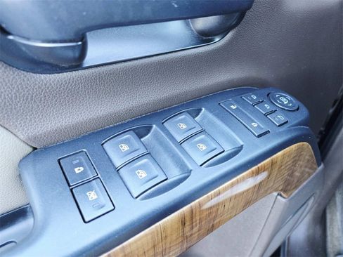 Used 2014 GMC Sierra 1500 SLT w/ SLT Preferred Package image 38