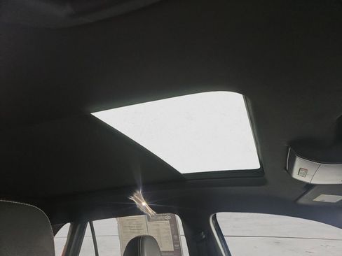 Used 2023 Volkswagen Atlas Cross Sport SE image 23