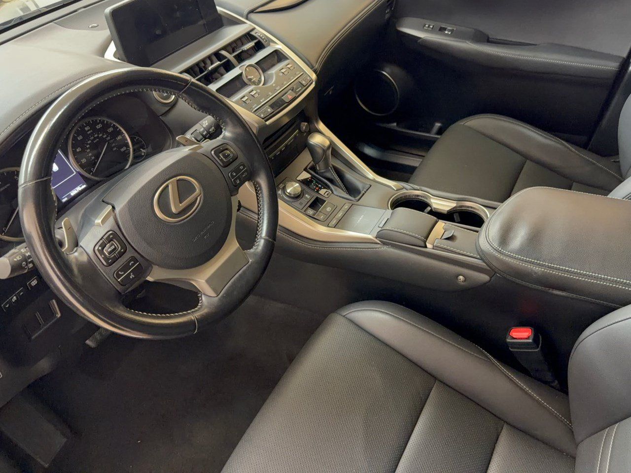Used 2020 Lexus NX 300 FWD w/ Comfort Package image 4