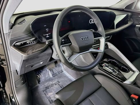 Certified 2025 Audi Q5 Premium Plus w/ Premium Plus AWD/4WD image 9