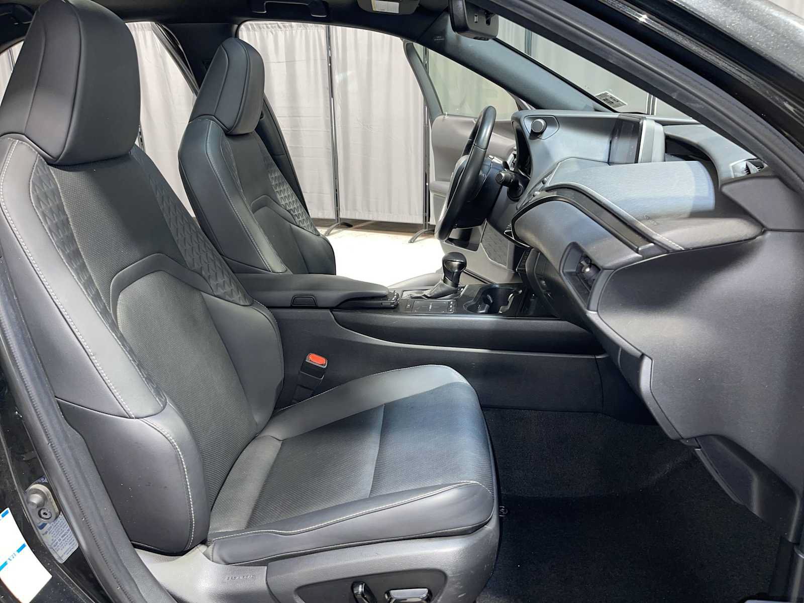 Used 2022 Lexus UX 250h w/ Premium Package AWD/4WD image 14