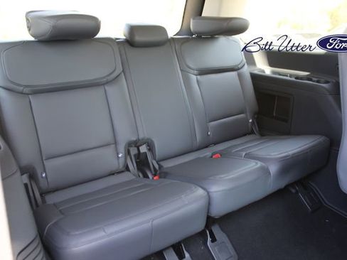 New 2026 Ford Expedition Active image 10