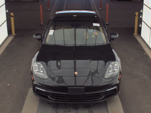 Used 2018 Porsche Panamera 4 image 29