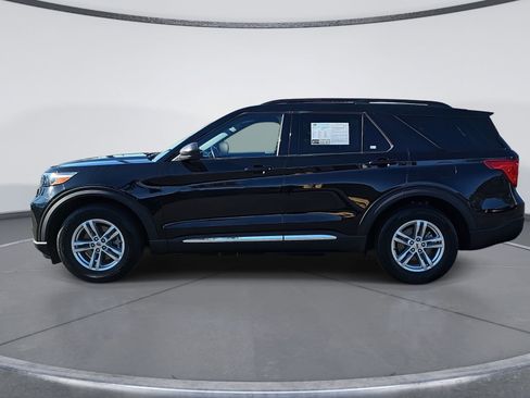 Used 2023 Ford Explorer XLT image 6