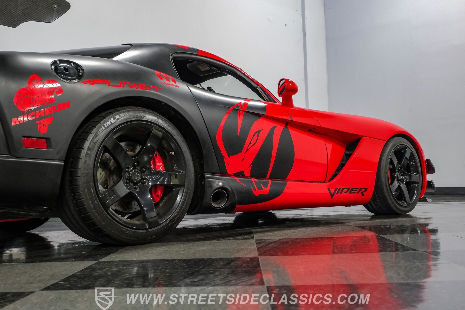 Used 2006 Dodge Viper SRT-10 RWD image 28