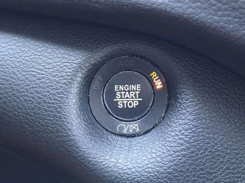 Certified 2023 Jeep Cherokee Altitude Lux image 22