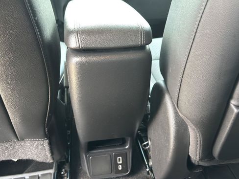 Used 2023 Buick Encore GX Preferred w/ Cold Weather Comfort Package AWD/4WD image 18