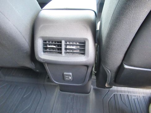 Used 2024 GMC Terrain SLE w/ Driver Convenience Package AWD/4WD image 31