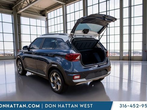 Used 2022 Hyundai Venue Limited FWD image 33