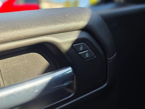 Used 2022 Chevrolet Silverado 1500 RST image 32