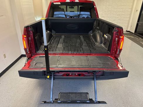 Used 2024 Ford F150 Platinum w/ FX4 Off-Road Package AWD/4WD image 24
