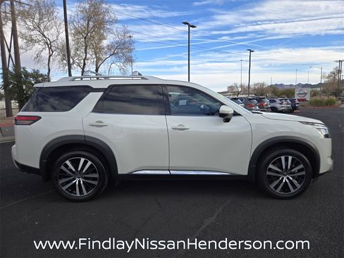Used 2023 Nissan Pathfinder Platinum w/ Cargo Package image 7